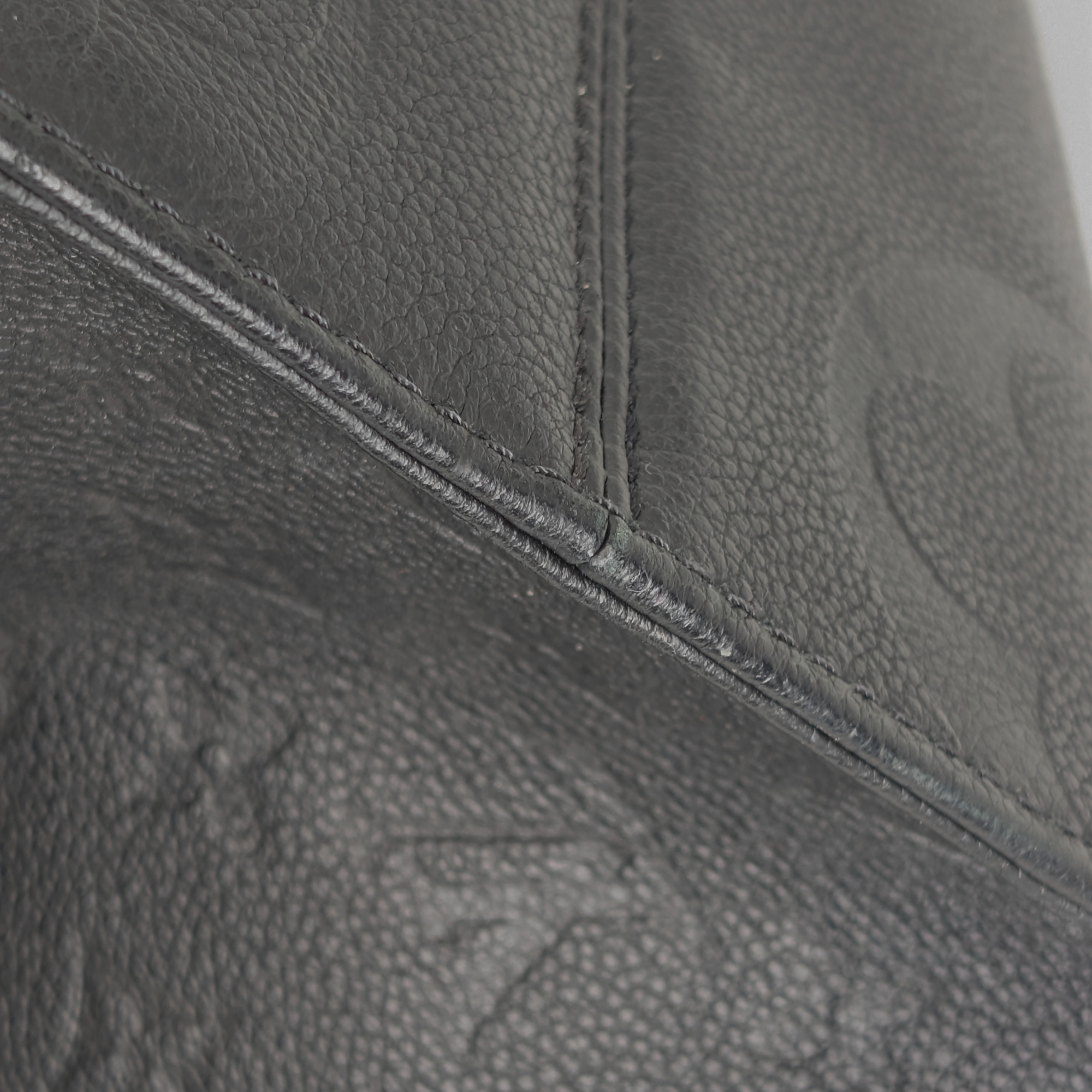 Louis Vuitton Onthego MM Empreinte Leather Black