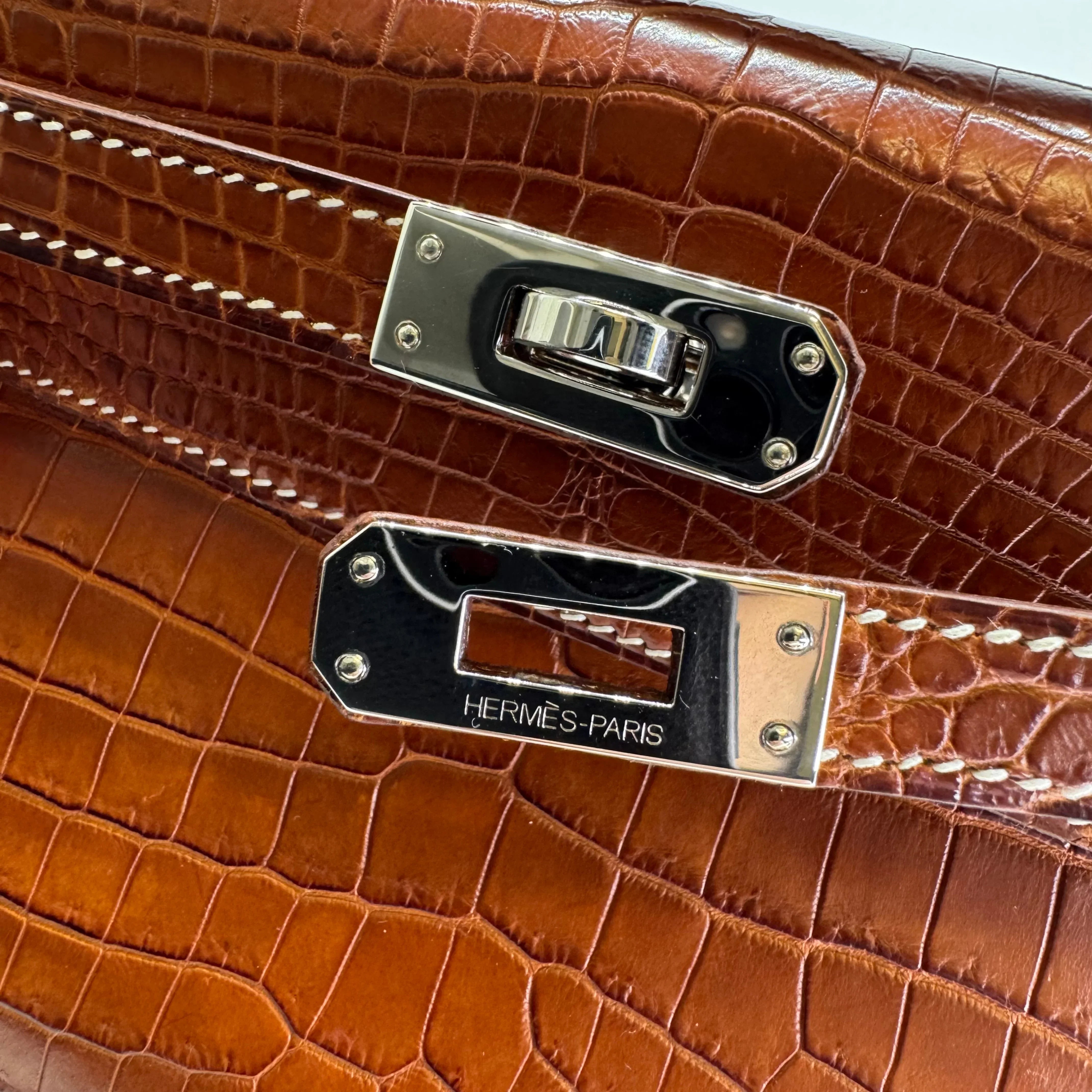 Hermes Kelly Pochette Fauve Niloticus Crocodile PHW □ J Stamp - Lost Designer