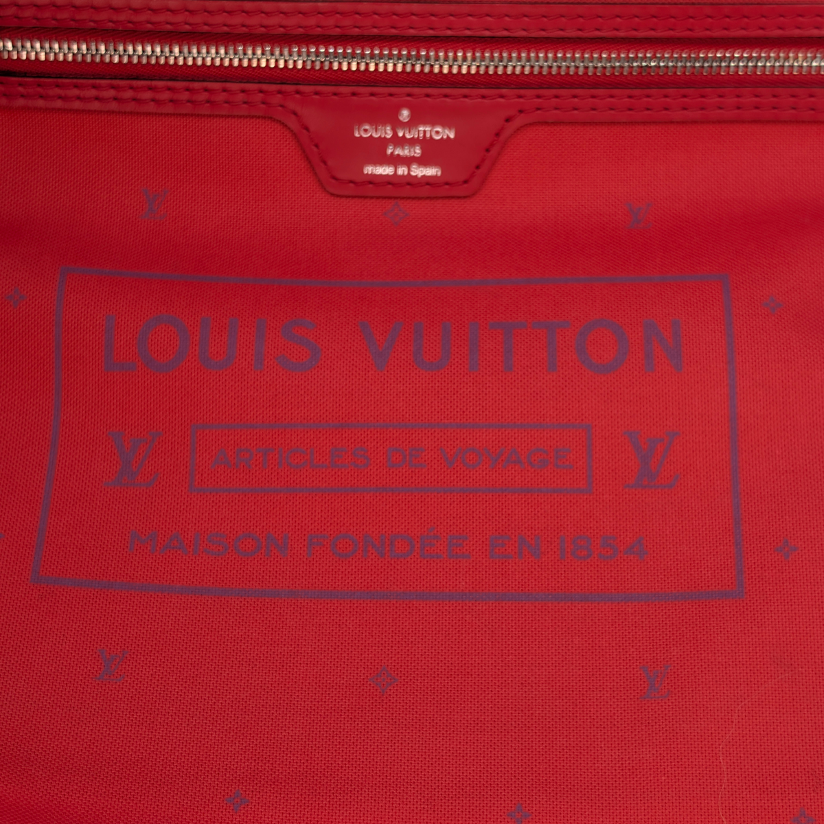 Louis Vuitton Escale Neverfull MM Rouge