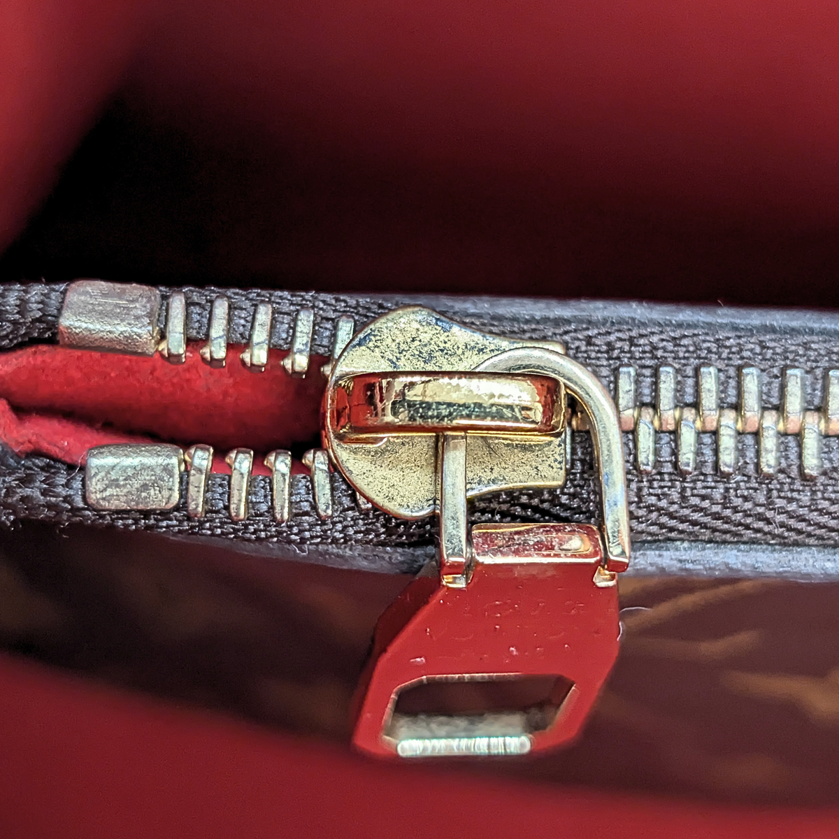 Louis Vuitton NéoNoé Bucket Bag