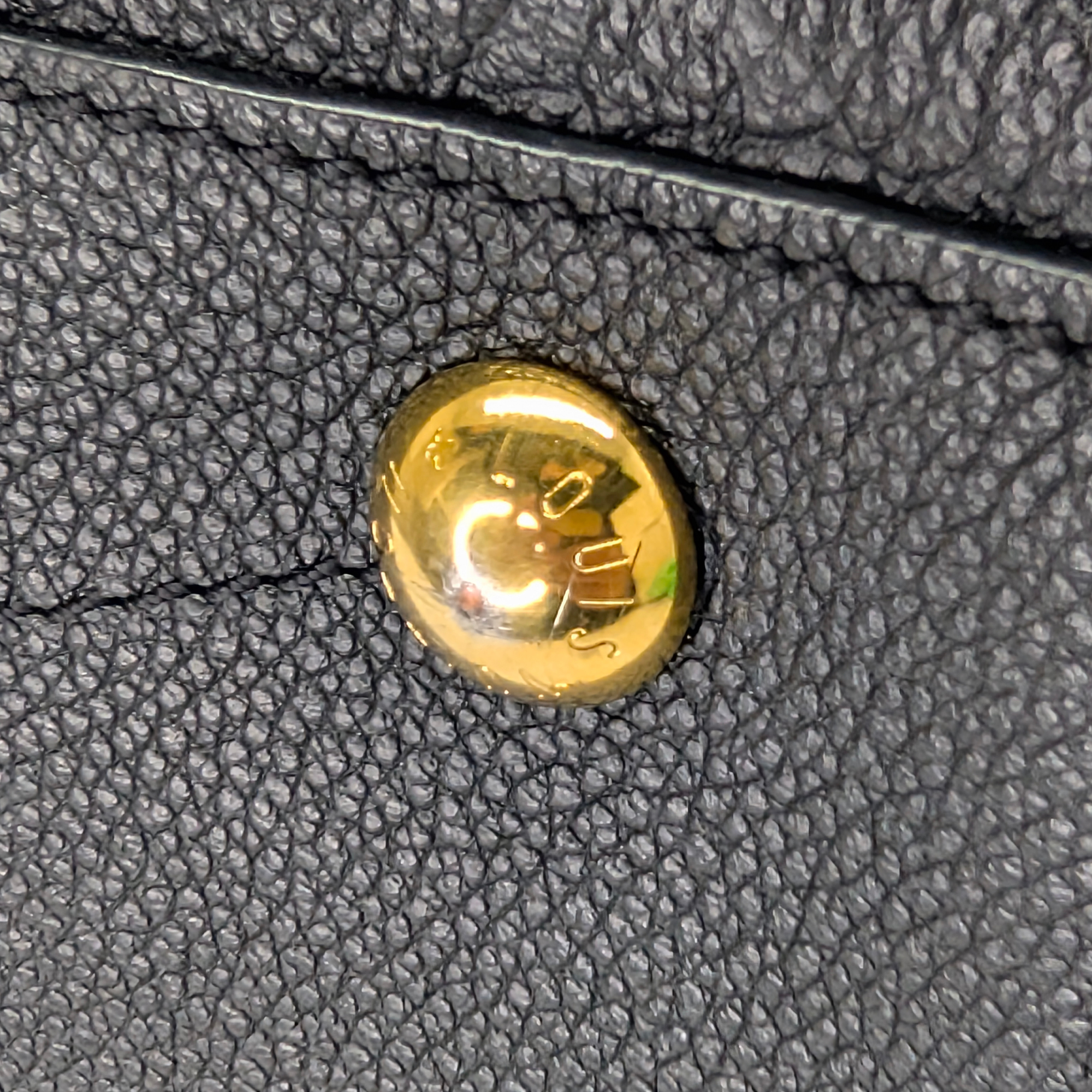 Louis Vuitton Suréne MM Chain Tote Handbag Black