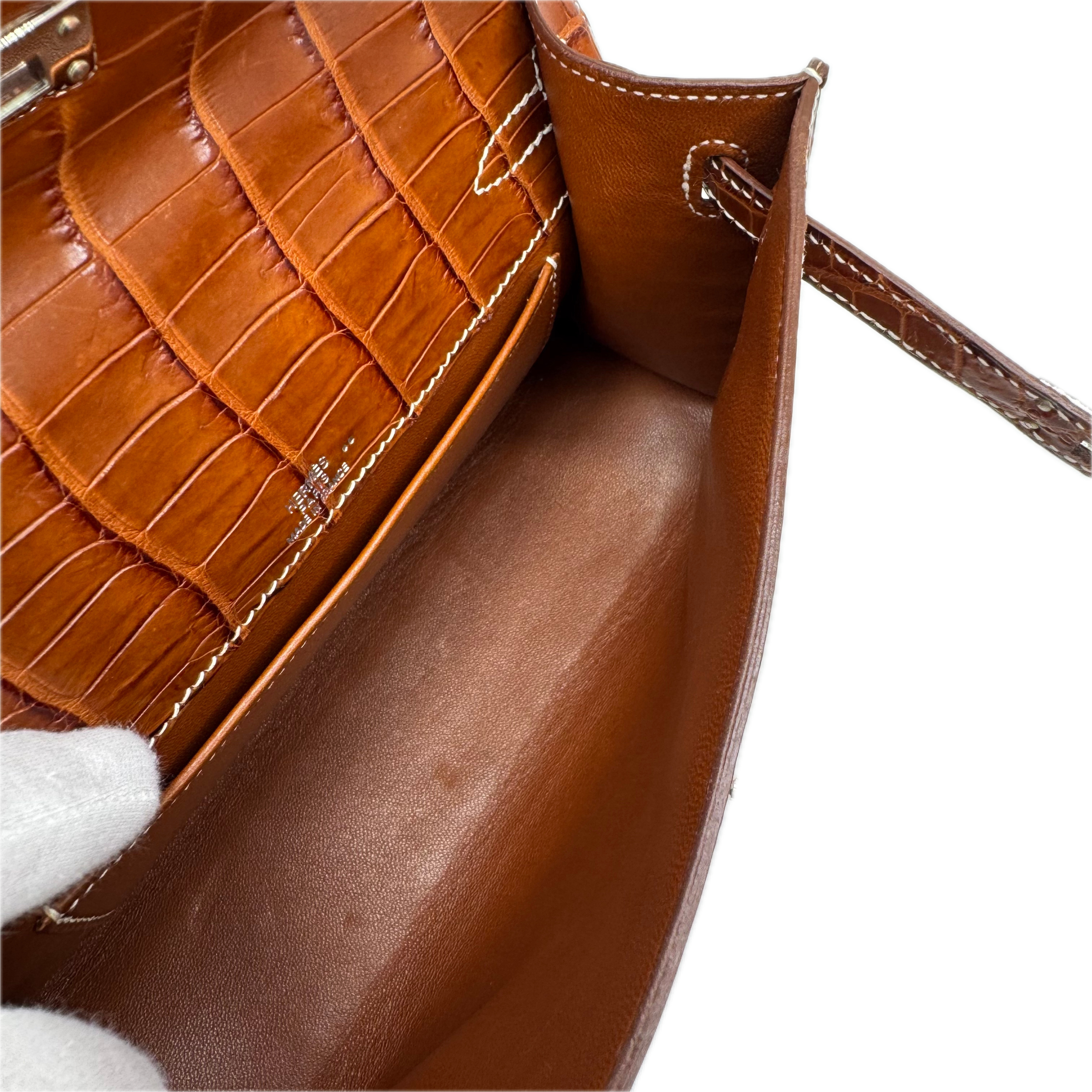 Hermes Kelly Pochette Fauve Niloticus Crocodile PHW □ J Stamp