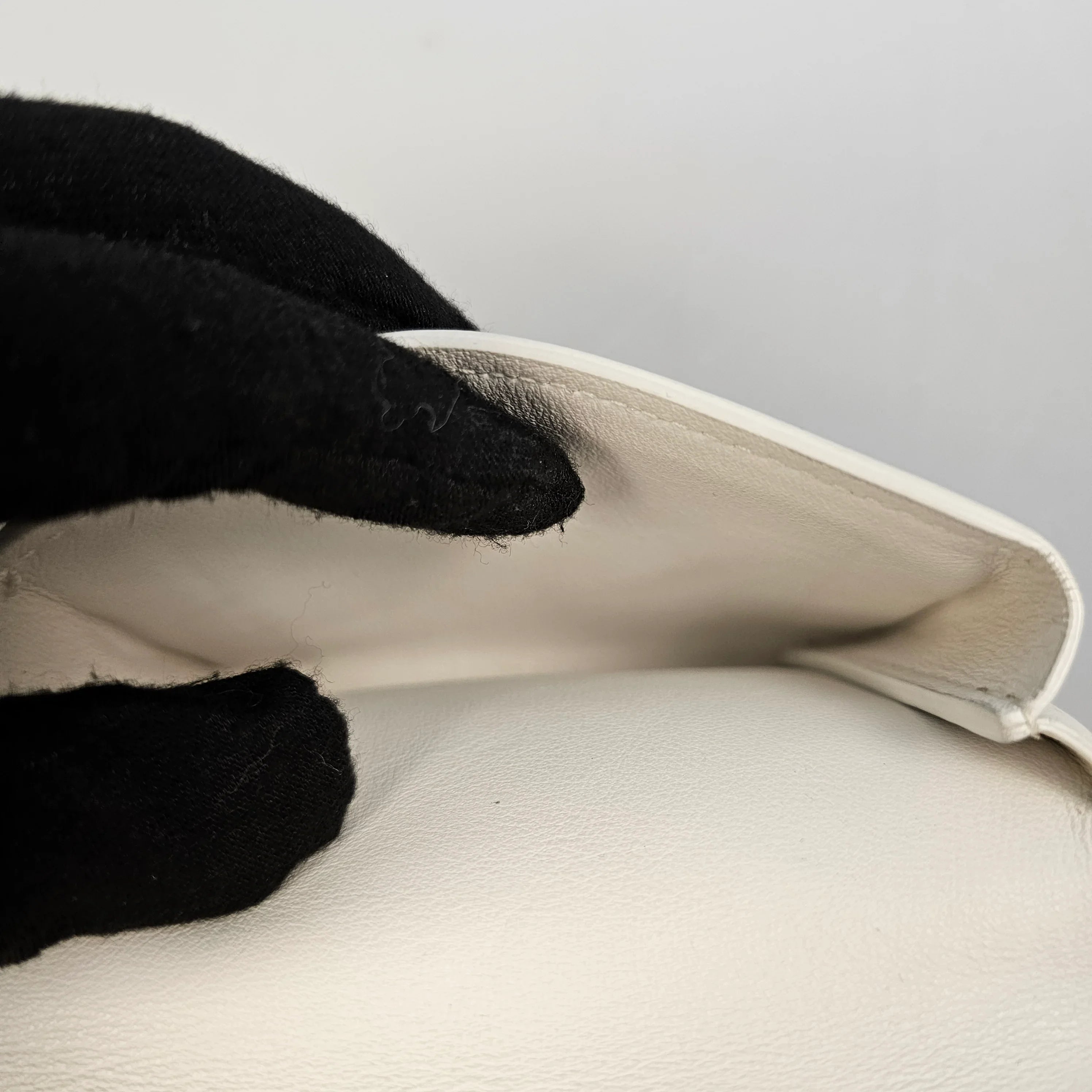 Bottega Veneta White Leather Wallet - Lost Designer