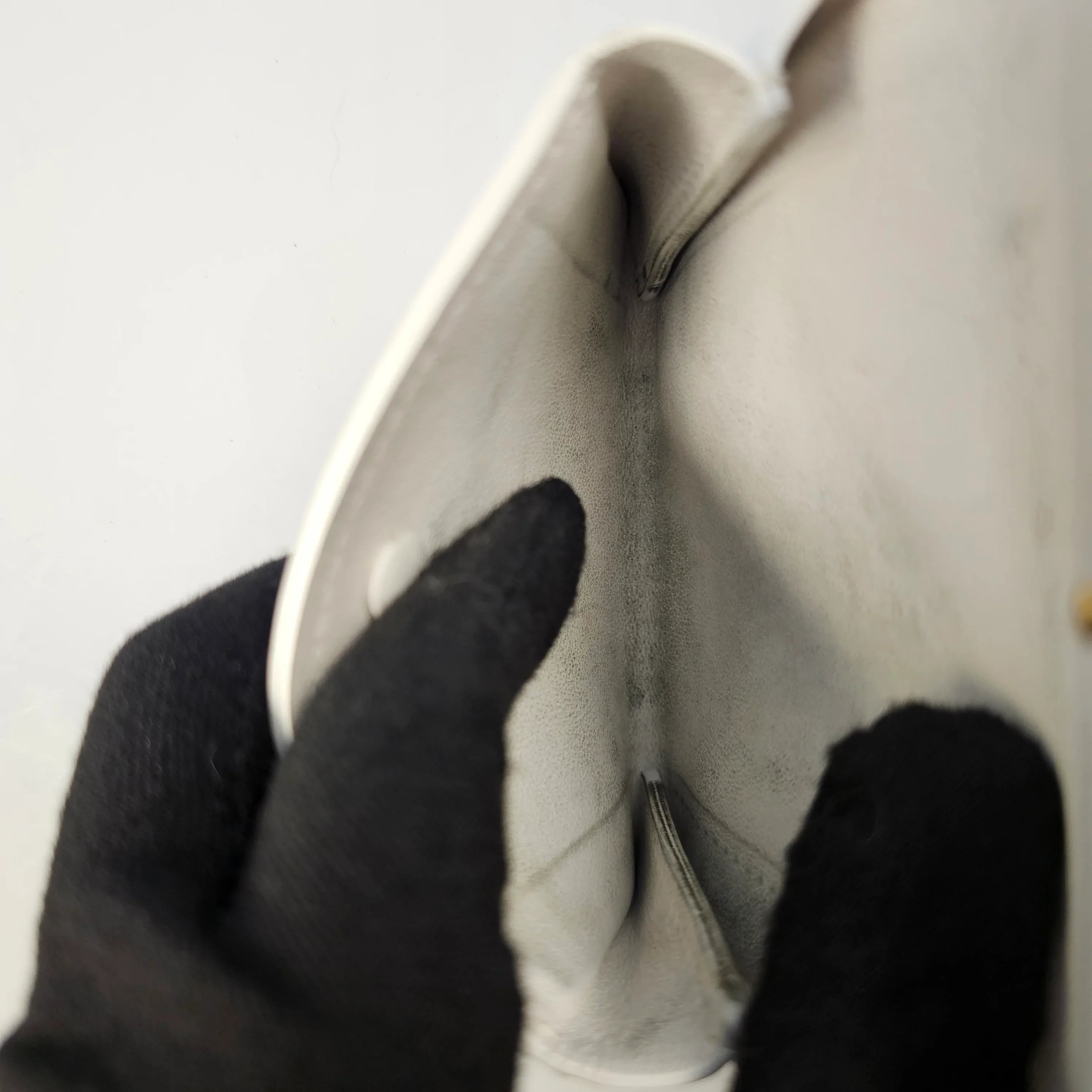 Bottega Veneta White Leather Wallet - Lost Designer