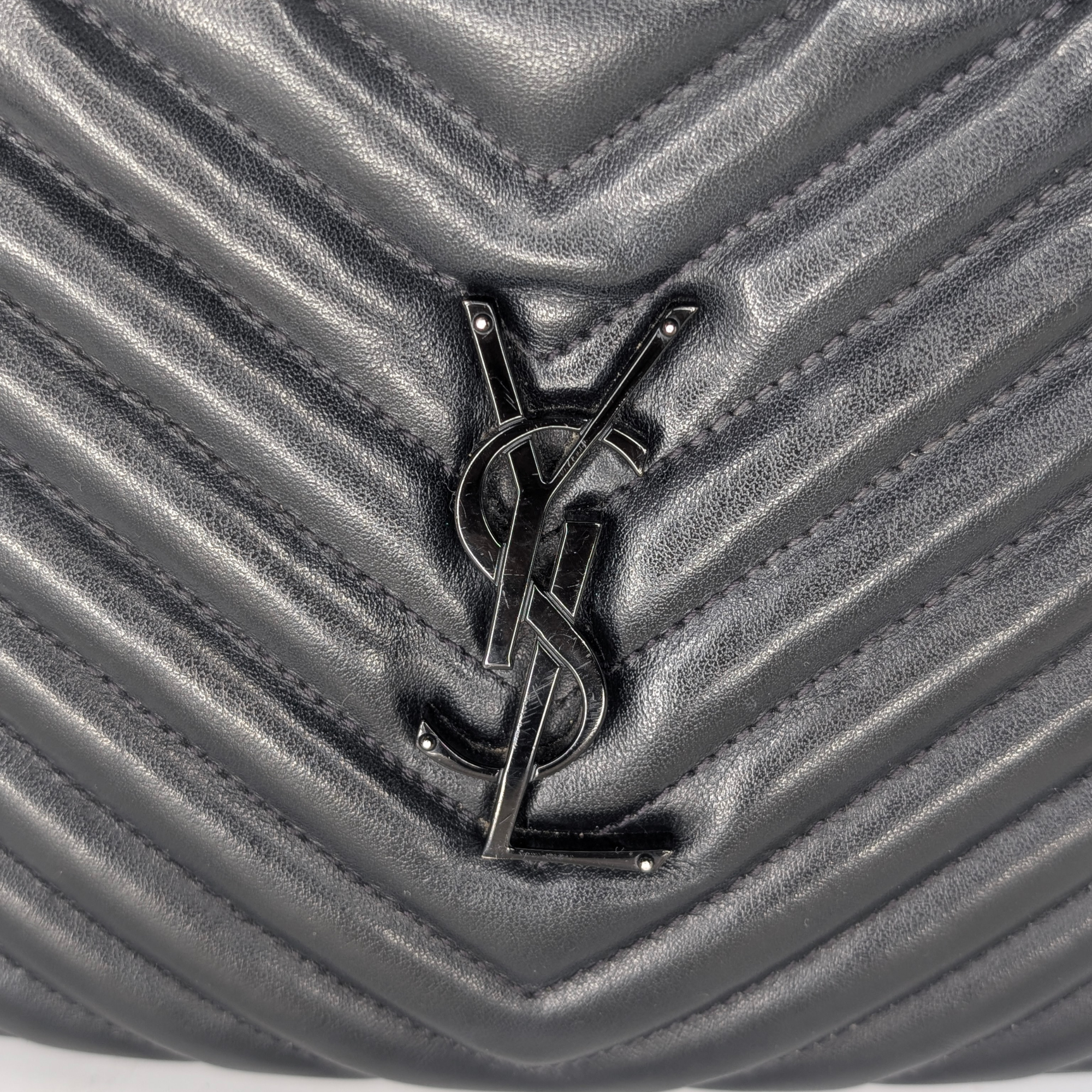 Yves Saint Laurent Loulou Camera Bag Black