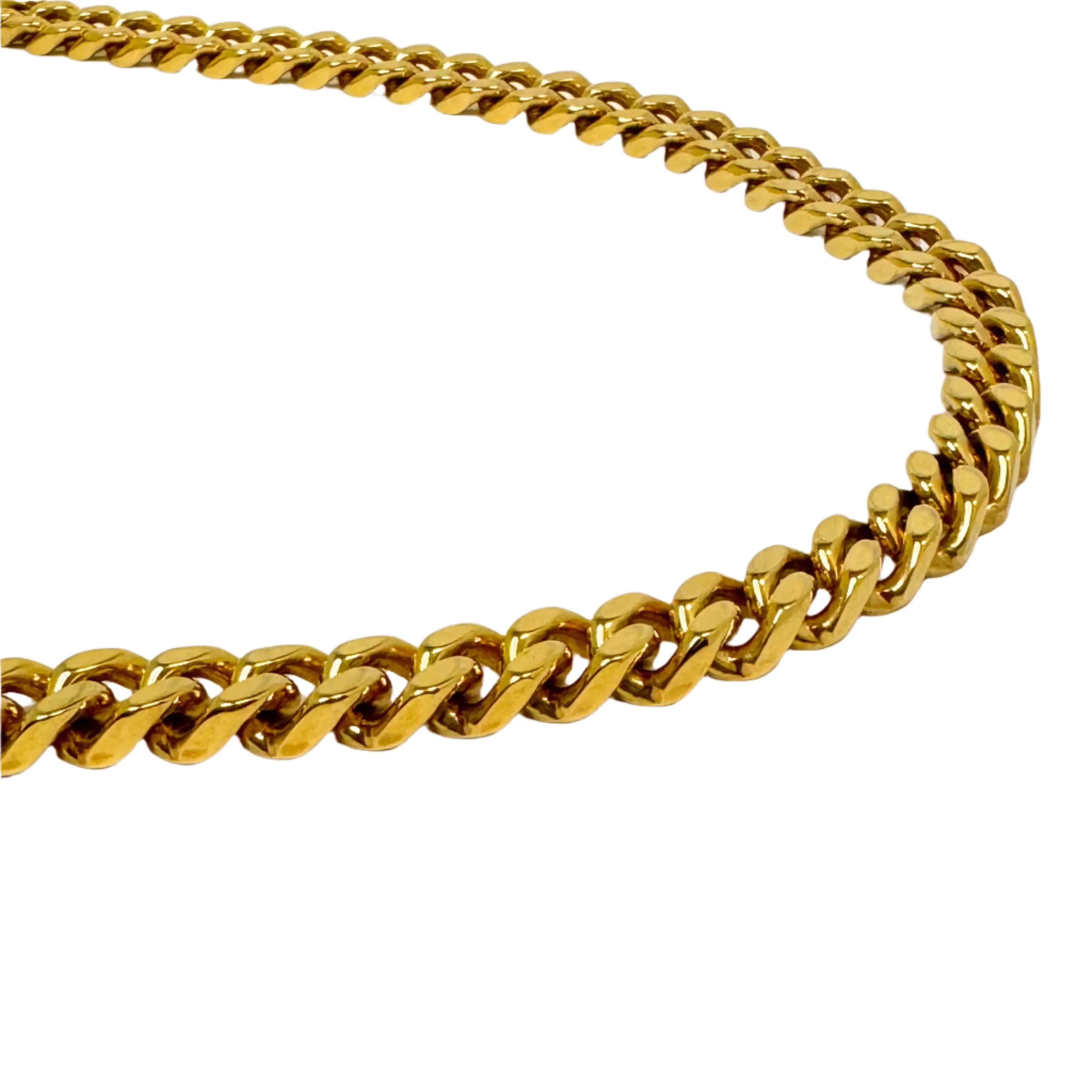 Gucci Chain Heavy necklace with Belt clasp tag in yellow gold-toned