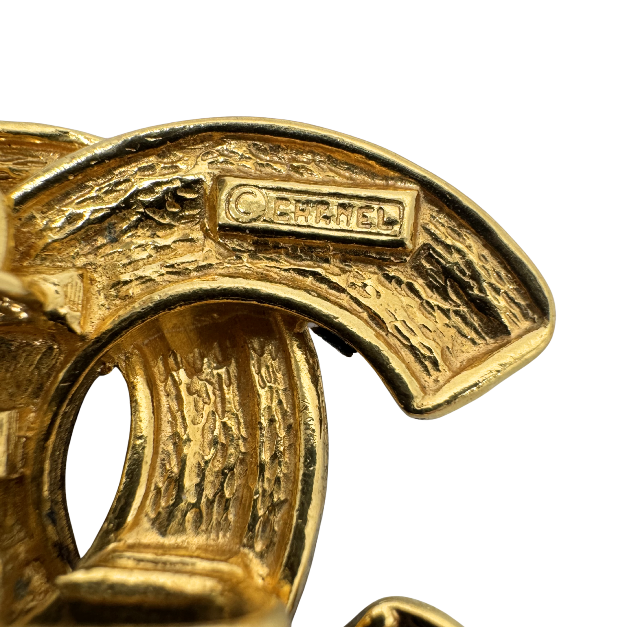 Chanel Vintage Gold Logo CC Pendant Triple Chain Belt