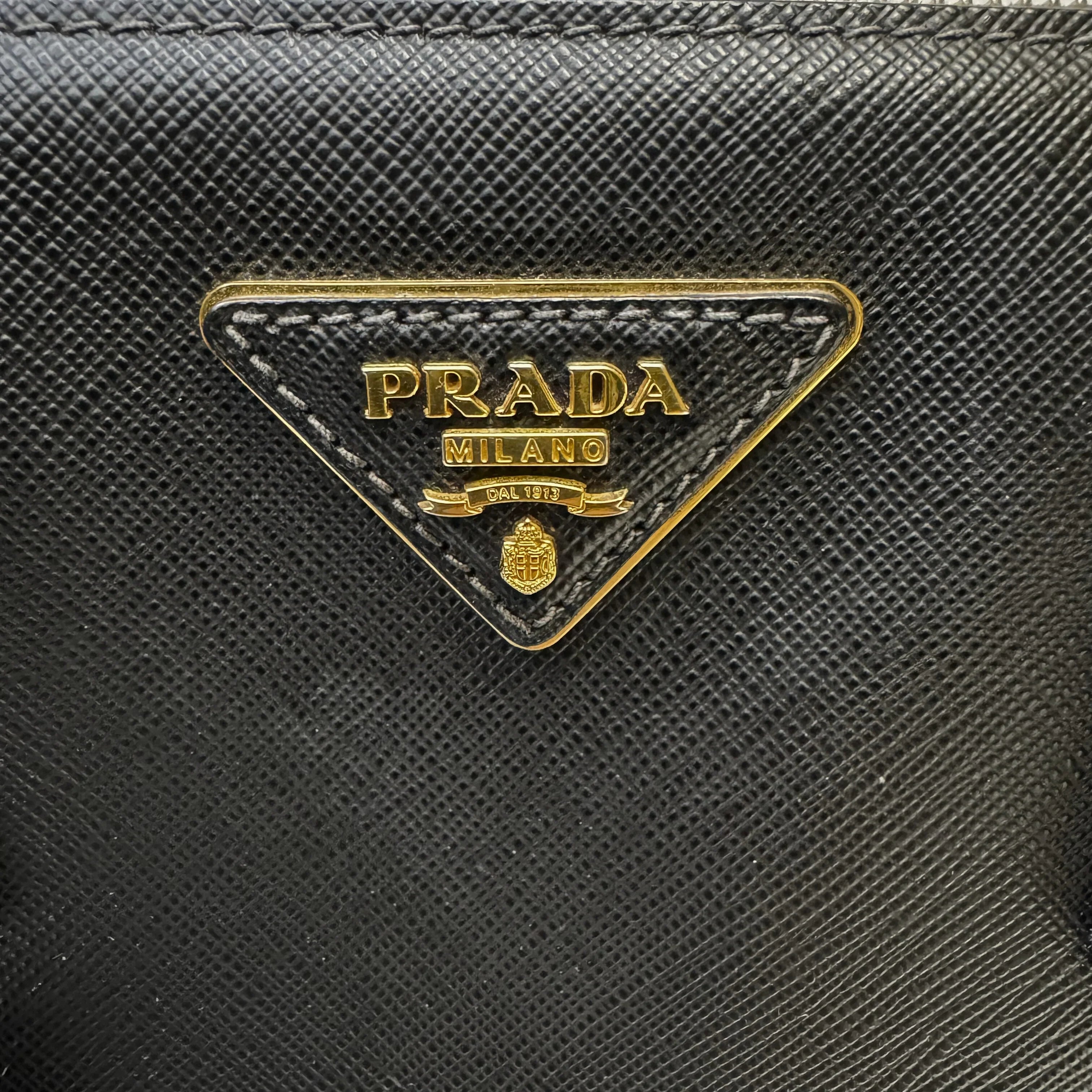 Prada Medium Galleria Saffiano leather bag Black