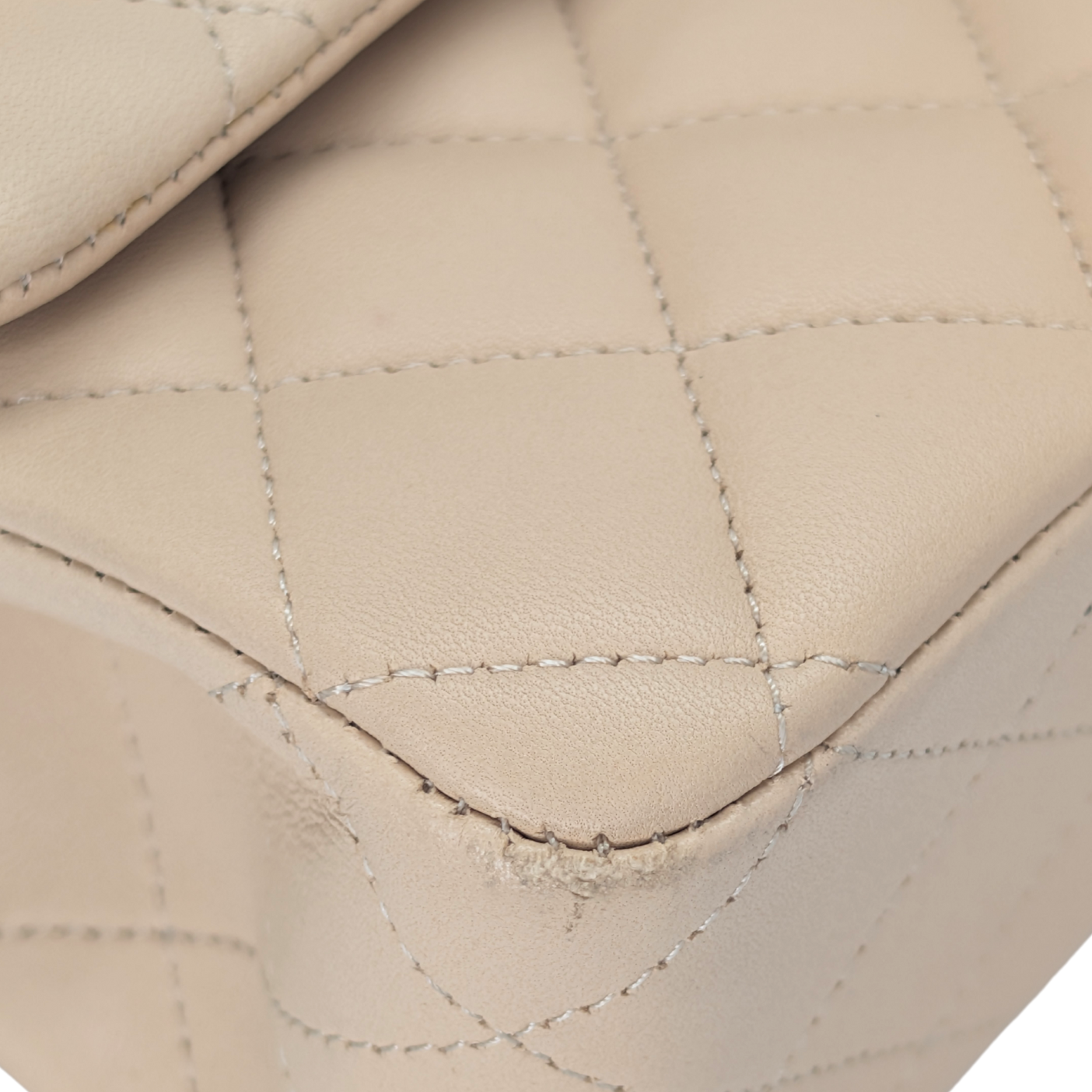 Chanel Double Flap Medium lambskin Bag Beige