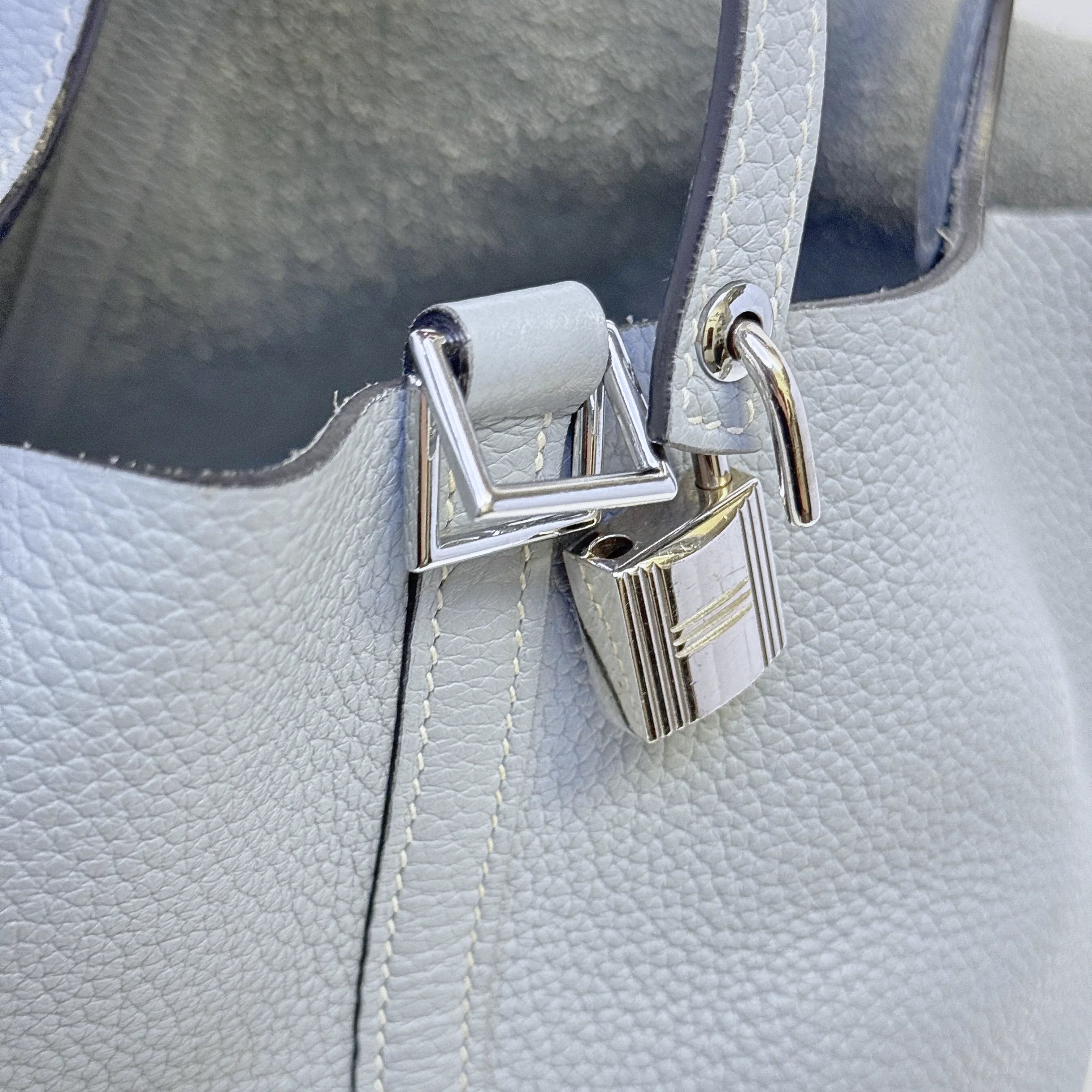 Hermès Picotin Lock 18 Handbag Leather Light Blue - Lost Designer