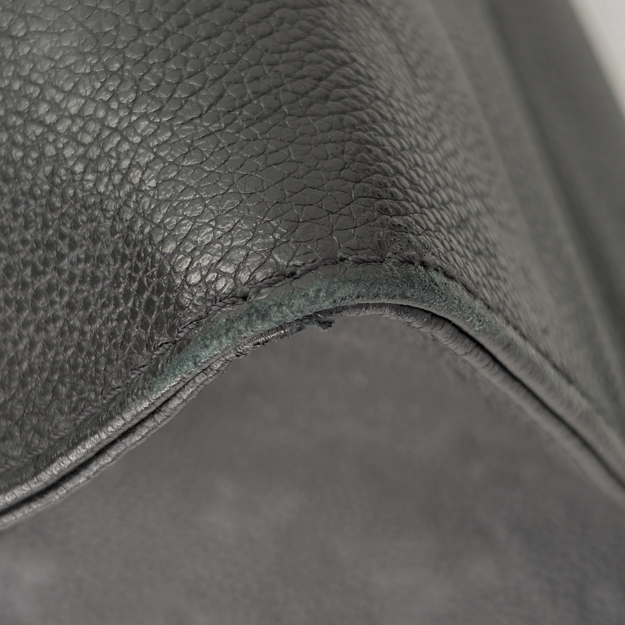 Louis Vuitton Onthego MM Empreinte Leather Black