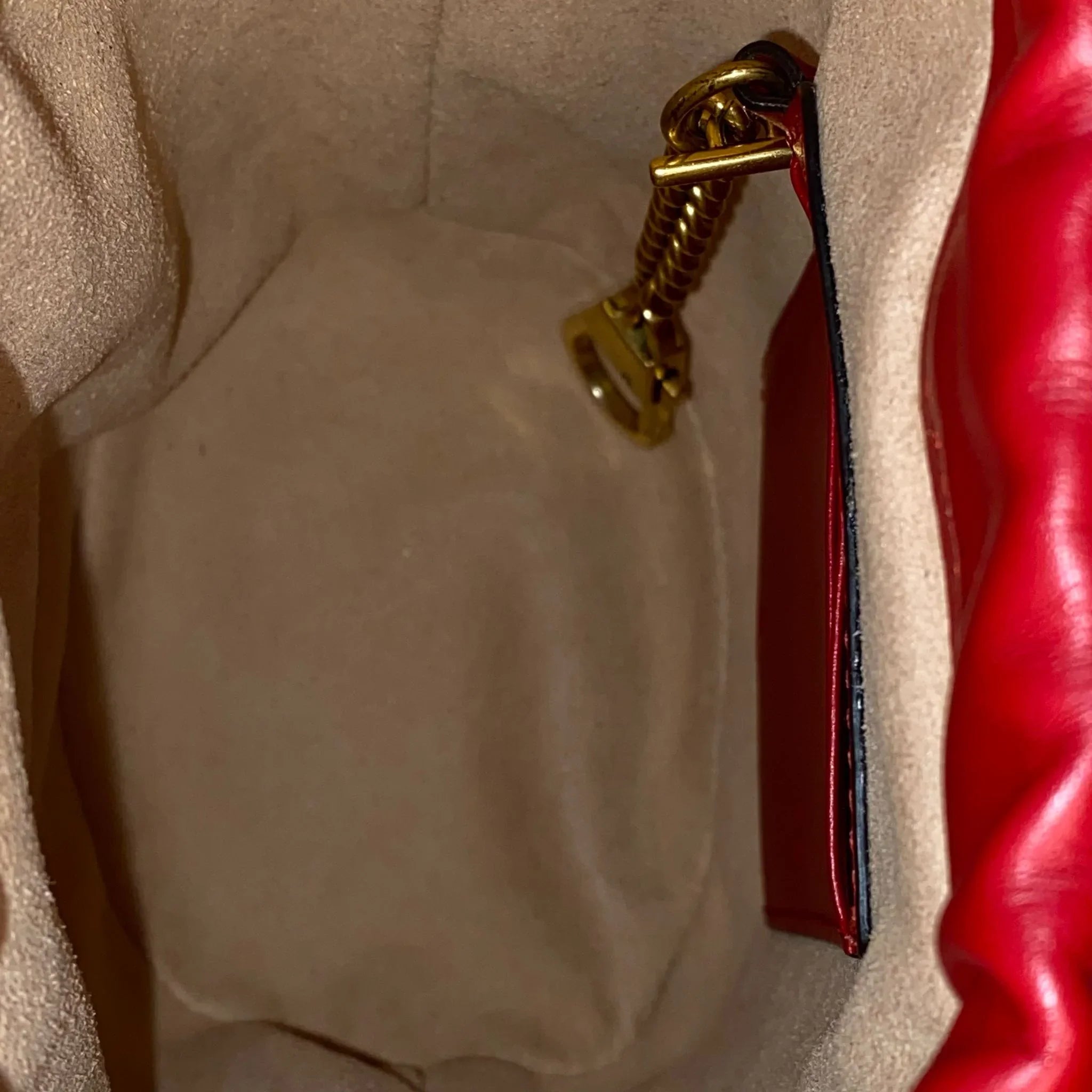 Gucci Calfskin Matelassé Mini GG Marmont Bucket Bag – Hibiscus Red