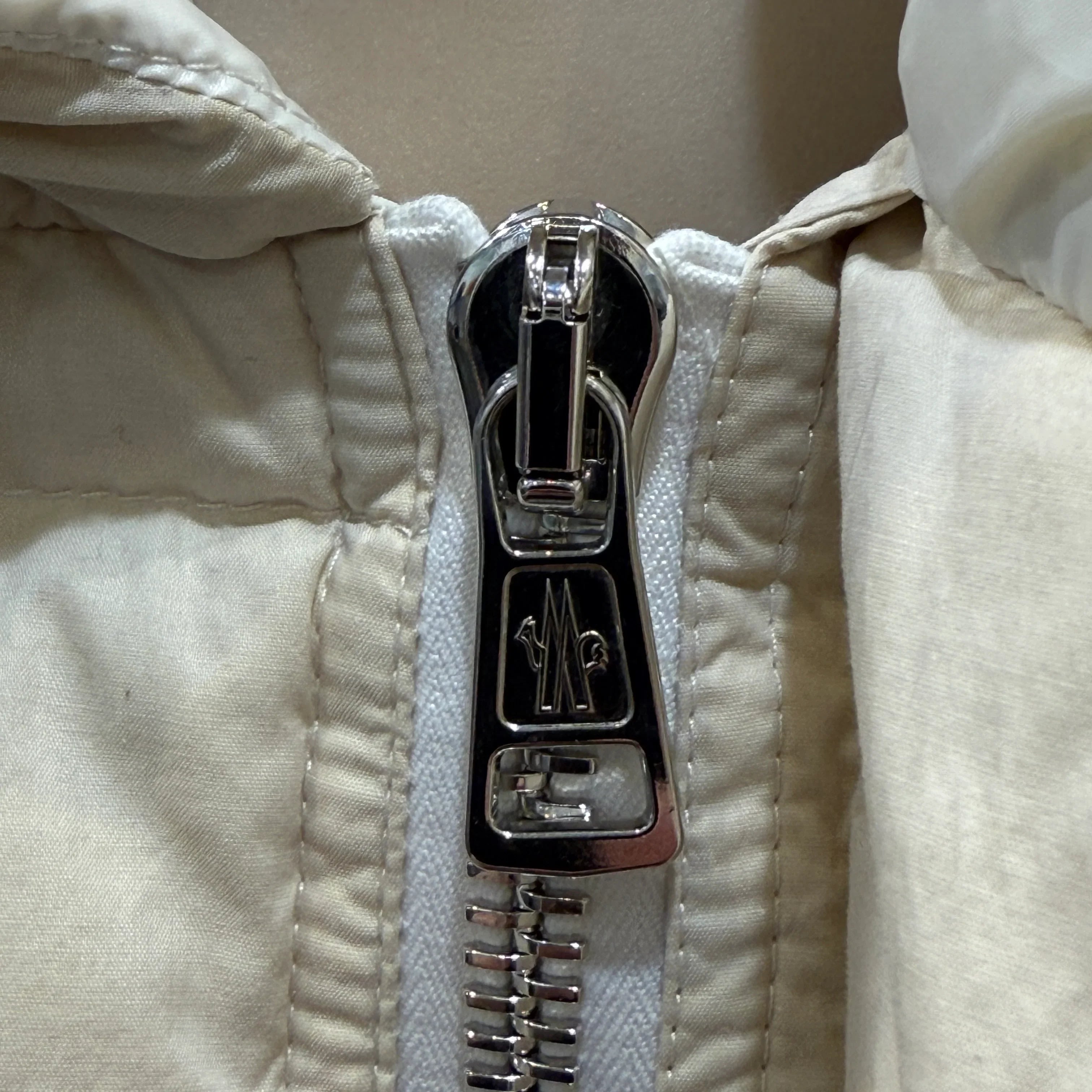 Moncler Grimblat Giubbotto Women's Puffer Jacket Off White size 2 / Medium
