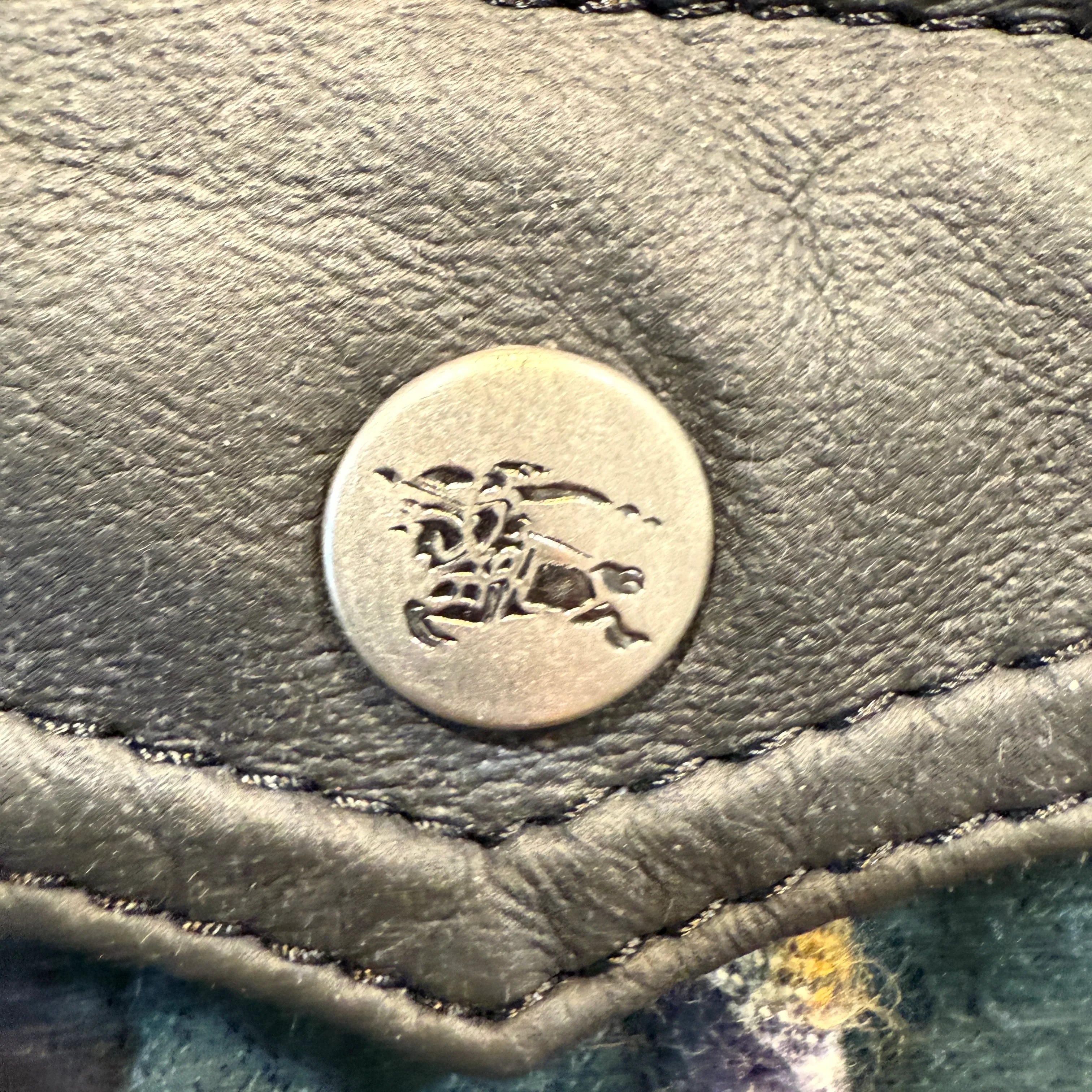 Burberry Blue Label Short Sleeve Shirt 36 Black/Green - Lost Designer