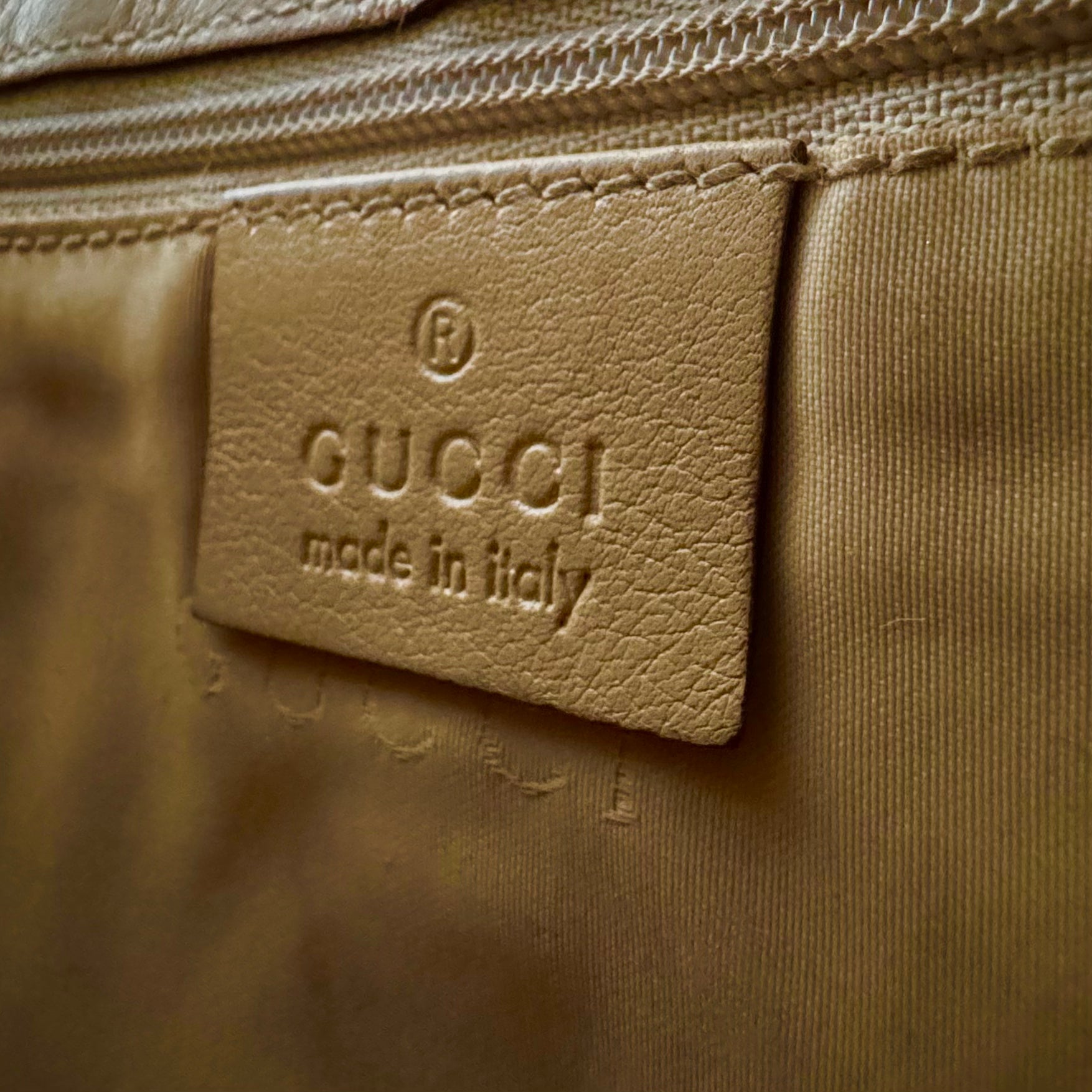 Gucci Chain Flap Shoulder Bag Leather beige