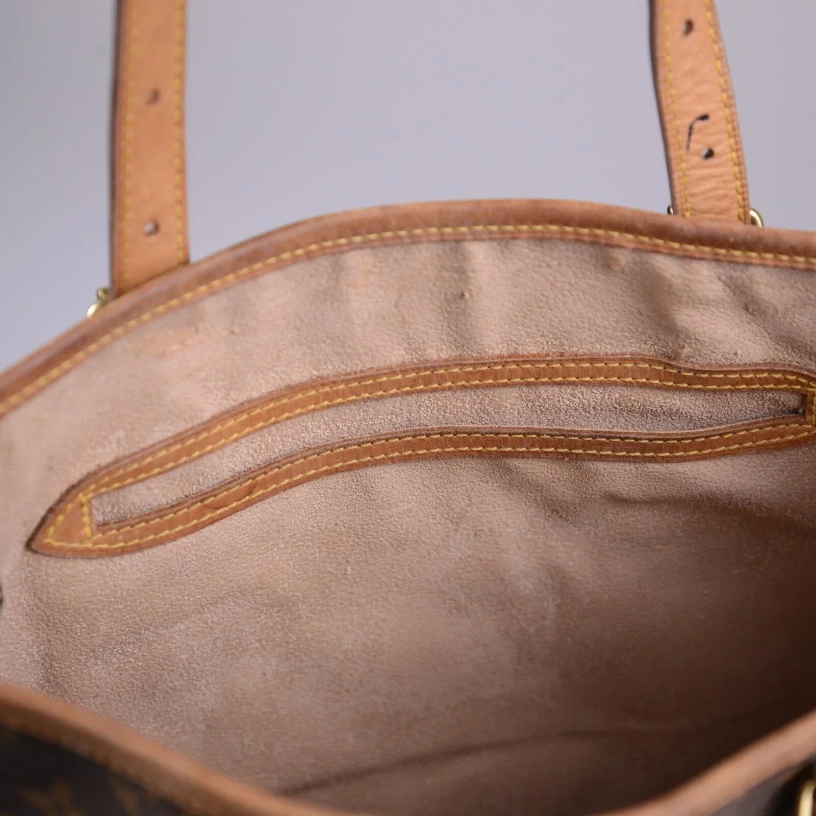 Louis Vuitton Bucket GM Monogram Tote Bag With Pouch