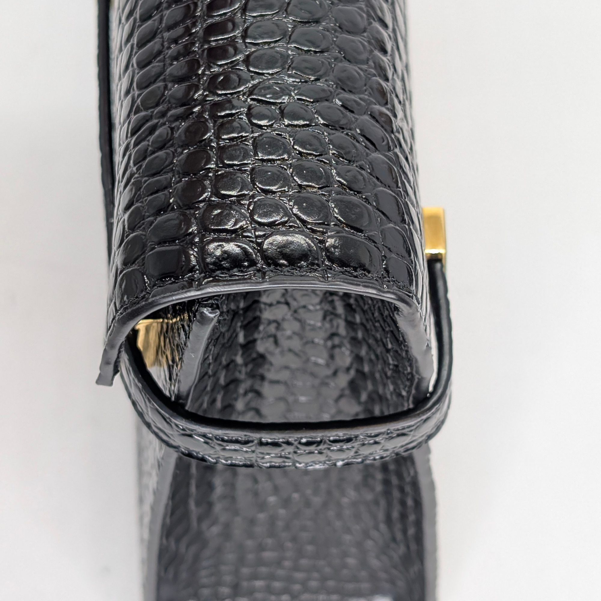 Yves Saint Laurent Manhattan Medium Crocodile Embossed Shoulder Bag