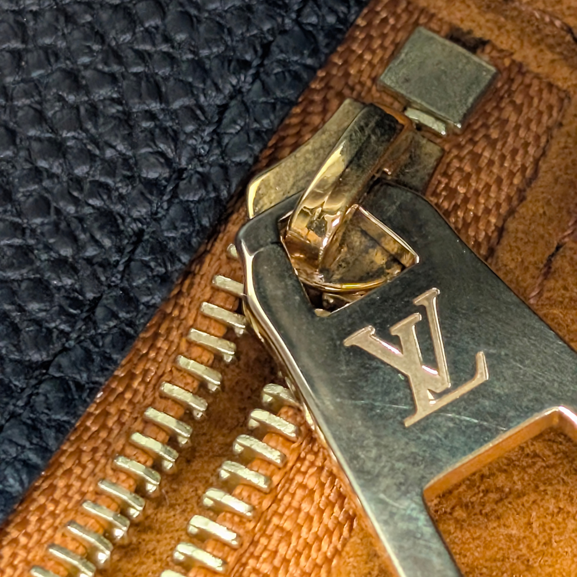 Louis Vuitton Onthego MM Empreinte Leather Black