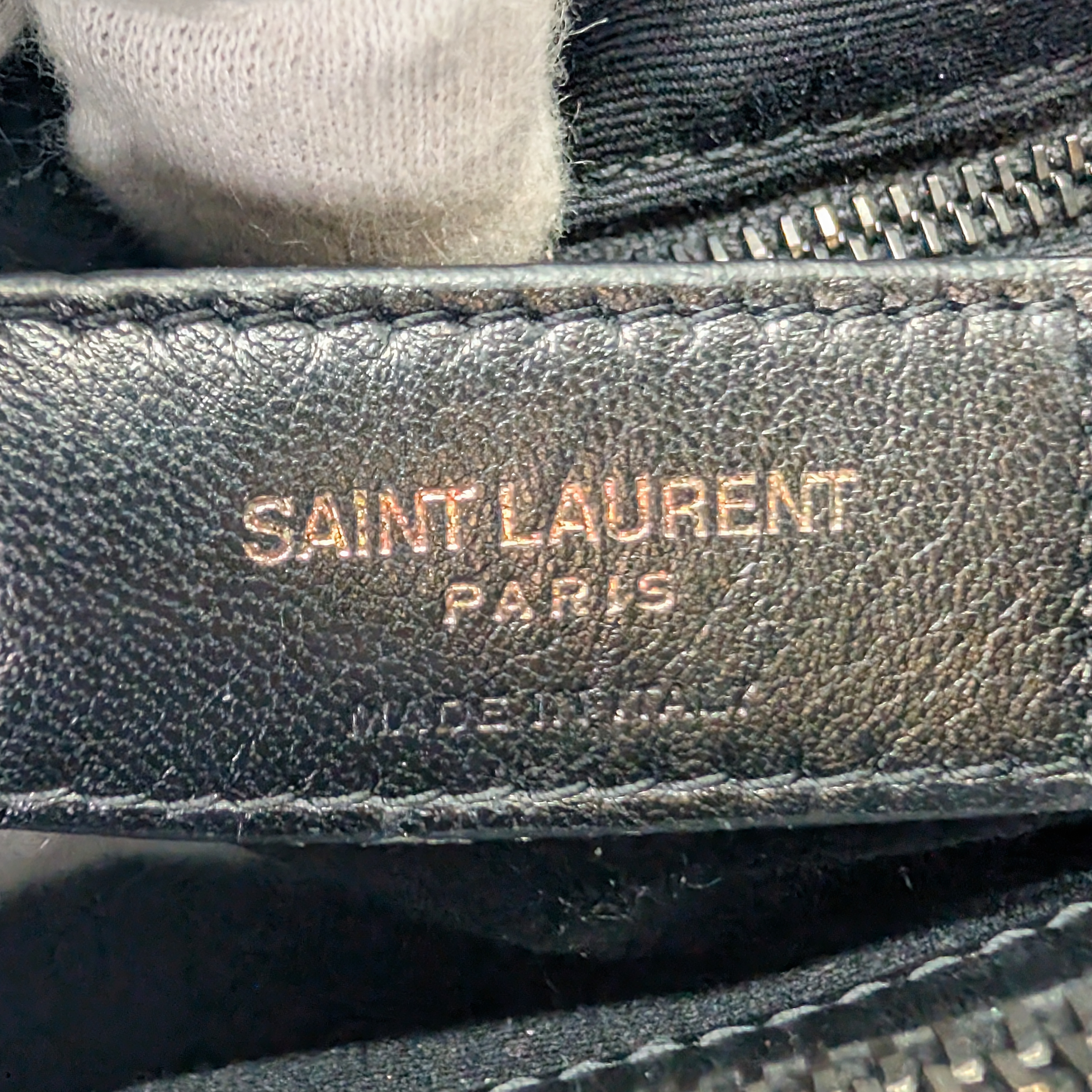 Yves Saint Laurent YSL Loulou Toy Medium Shoulder Bag Black