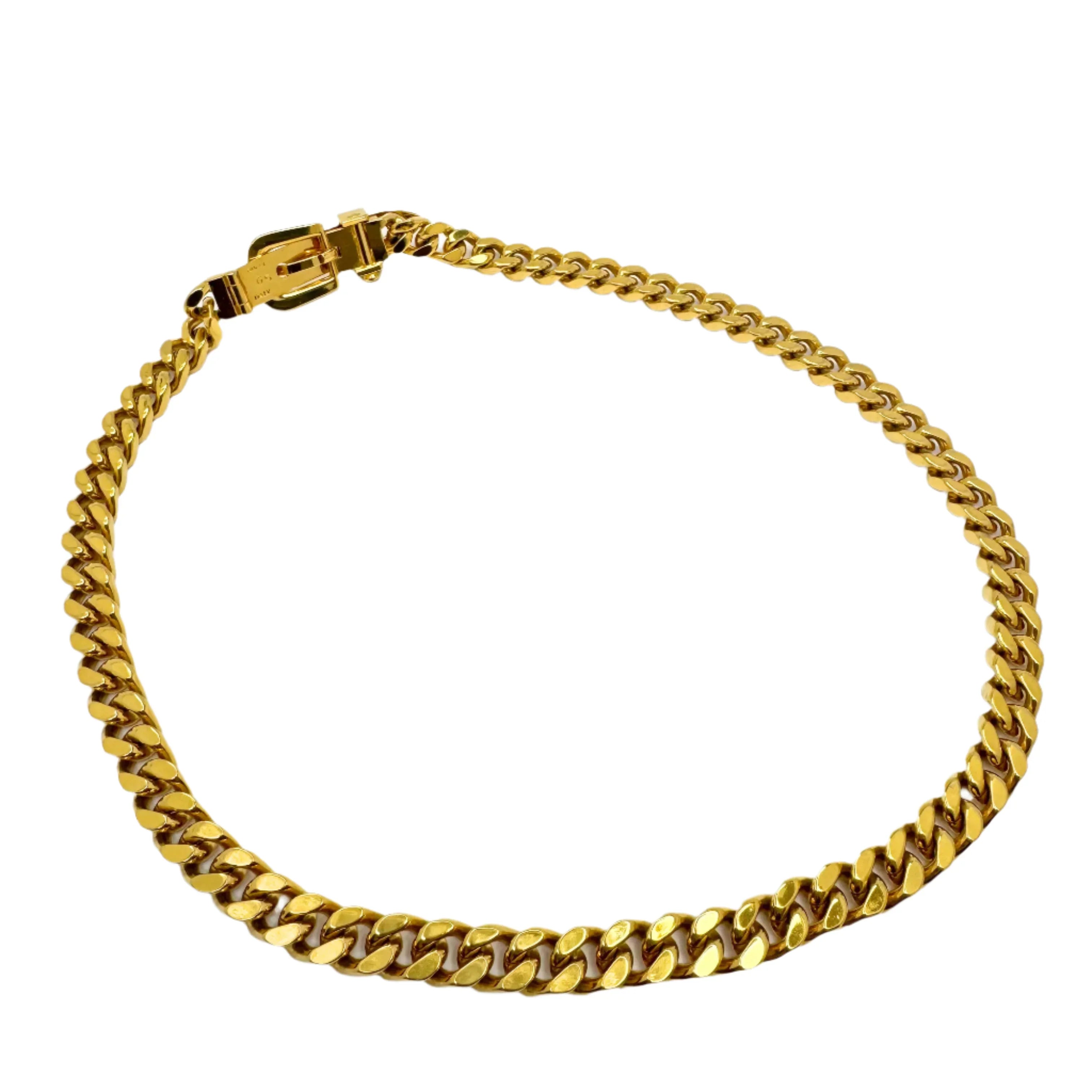Gucci Chain Heavy necklace with Belt clasp tag in yellow gold-toned