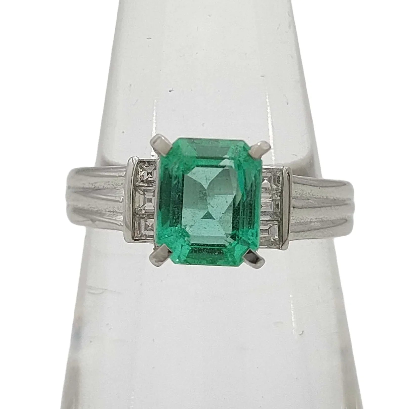Platinum 900 Natural Emerald 1.12CT & Diamond 0.16CT Three Stone Ring SIZE P½