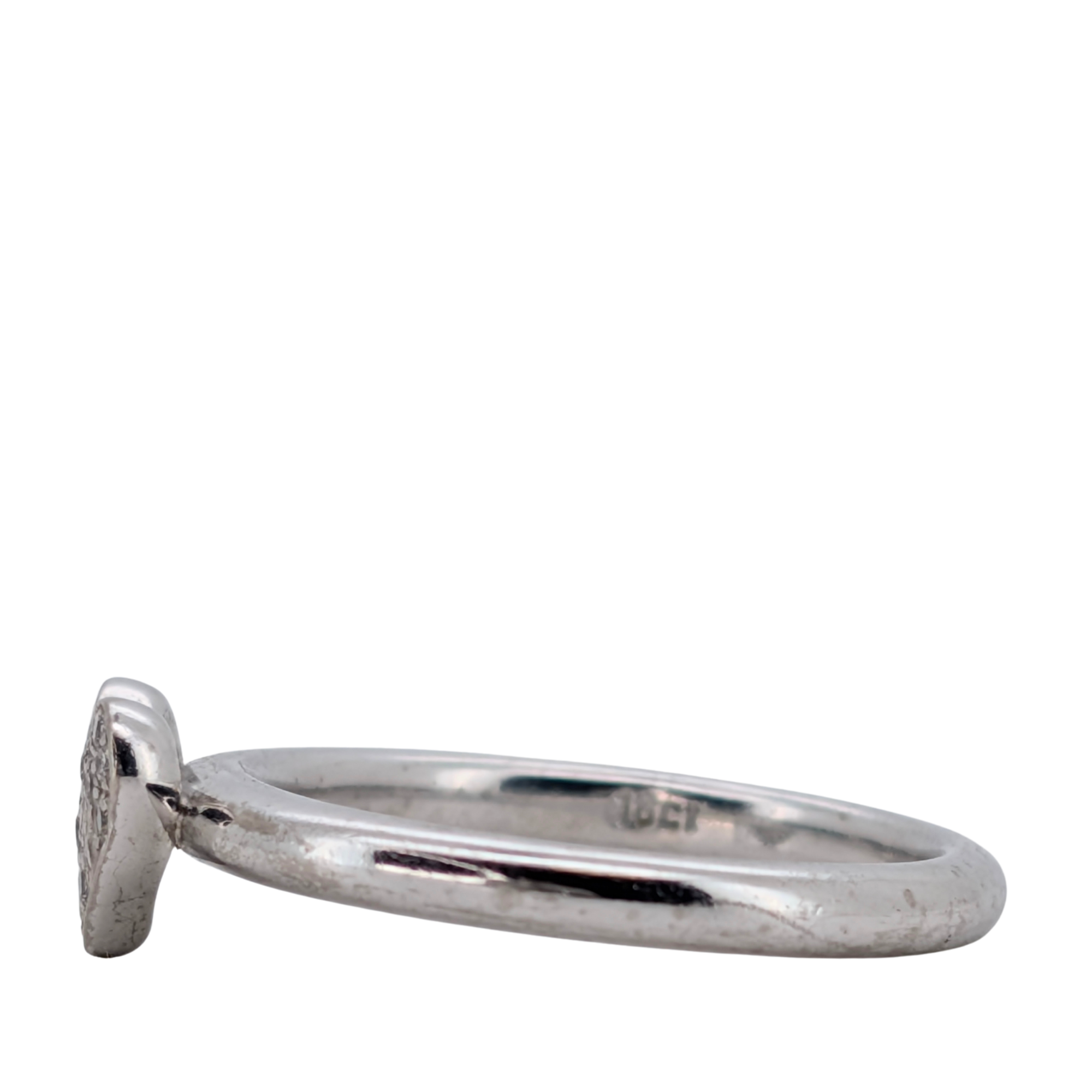 18K White Gold Heart Diamond Ring