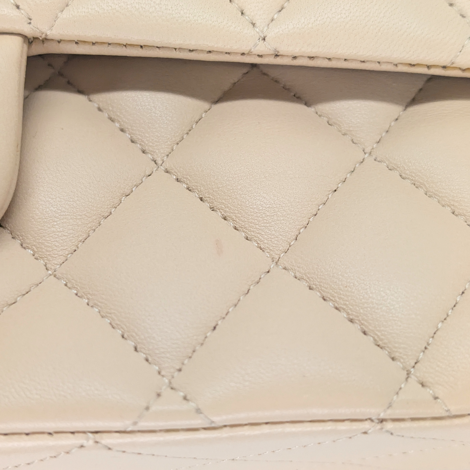 Chanel Double Flap Medium lambskin Bag Beige