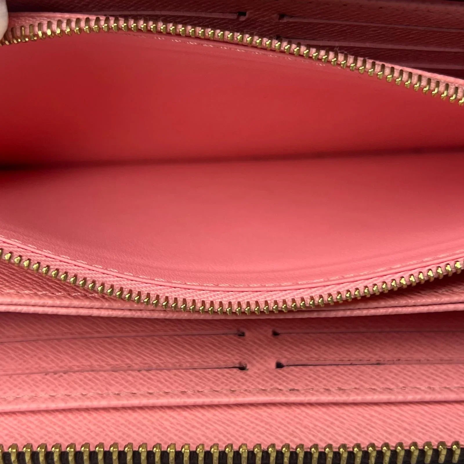 Louis Vuitton Monogram Jungle Dots Sugar Pink Poppy Zippy Clutch Wallet