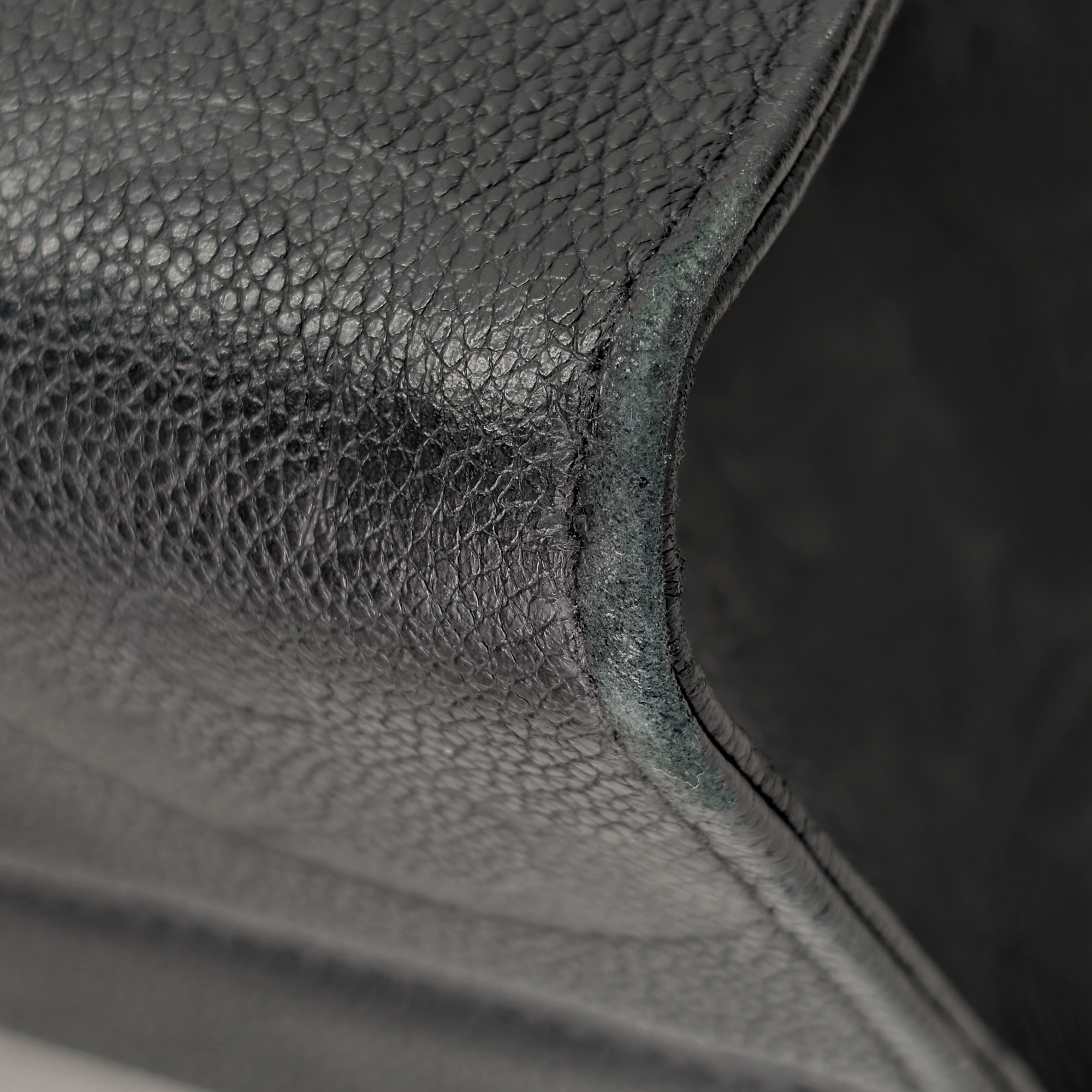 Louis Vuitton Onthego MM Empreinte Leather Black