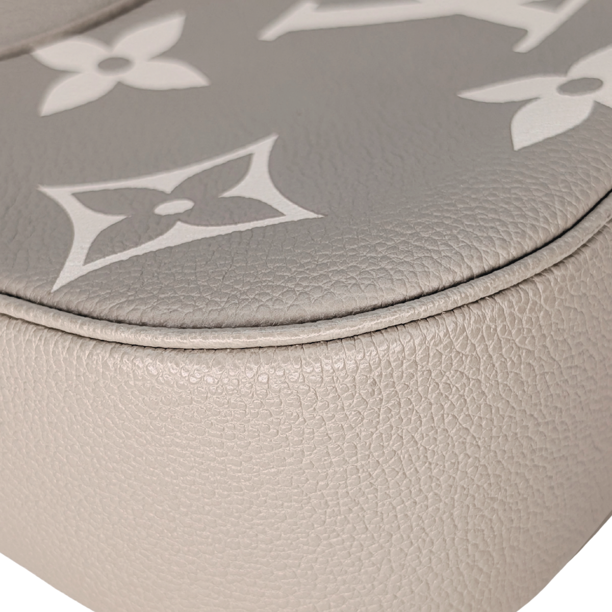 Louis Vuitton Bagatelle Monogram empreinte Leather Bicolor Grey/Crème Beige