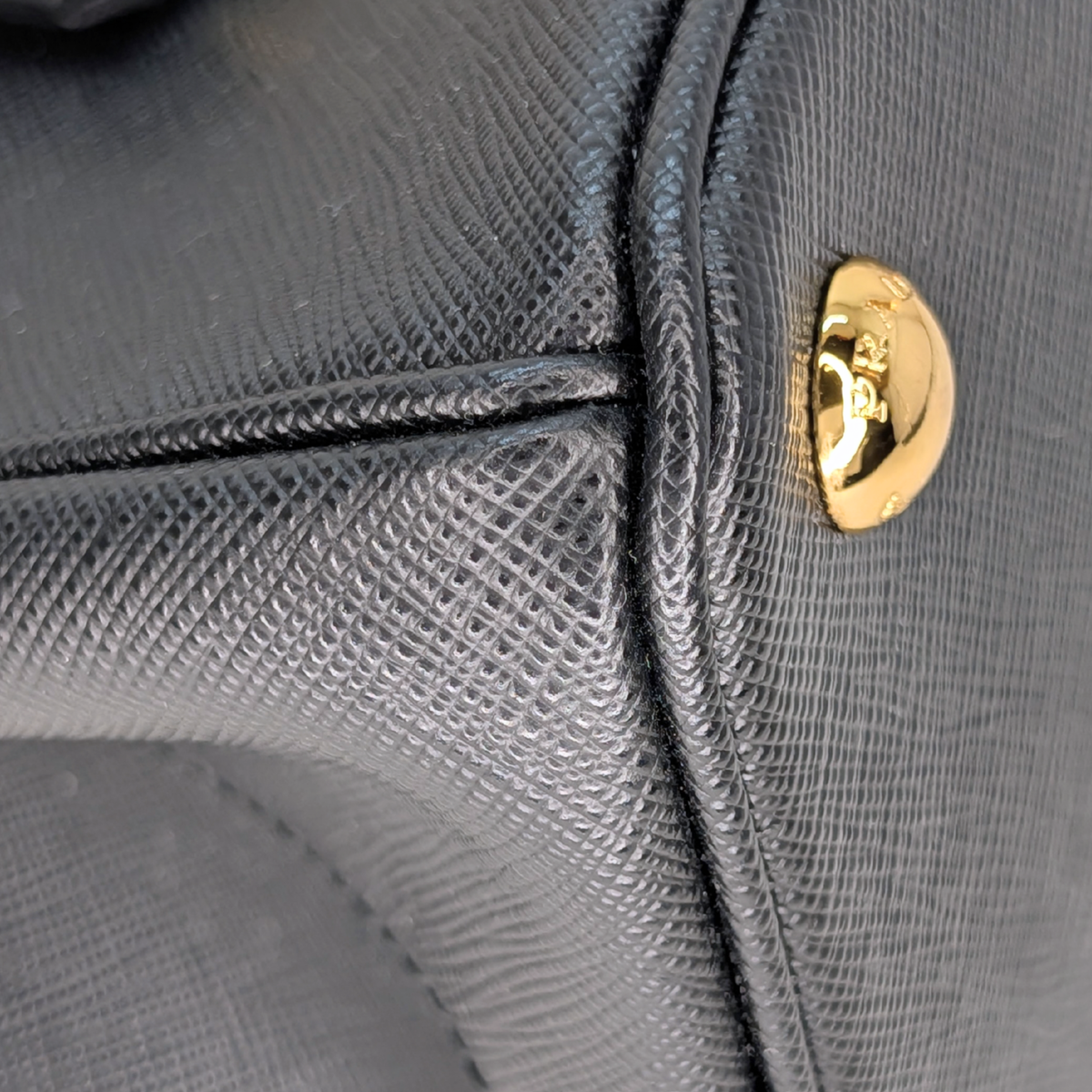 Prada Galleria Medium Saffiano Leather Black