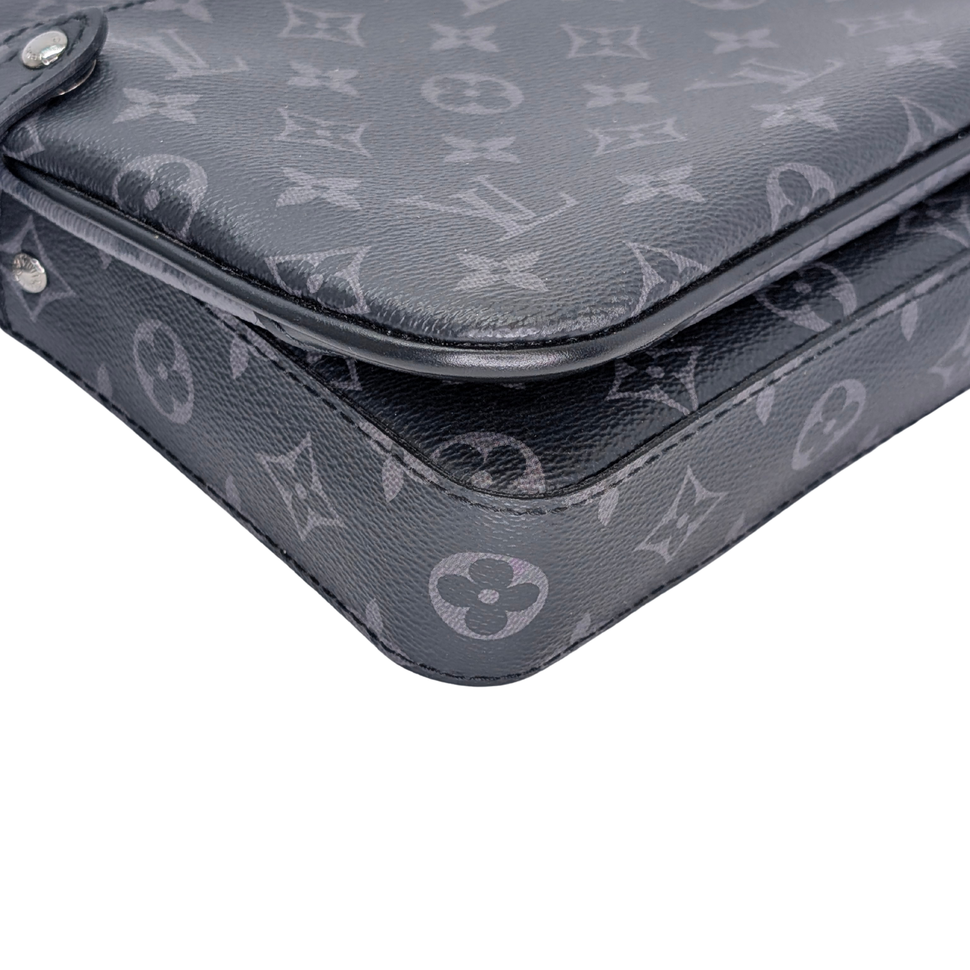 Louis Vuitton Trio Messenger Monogram Bag Black