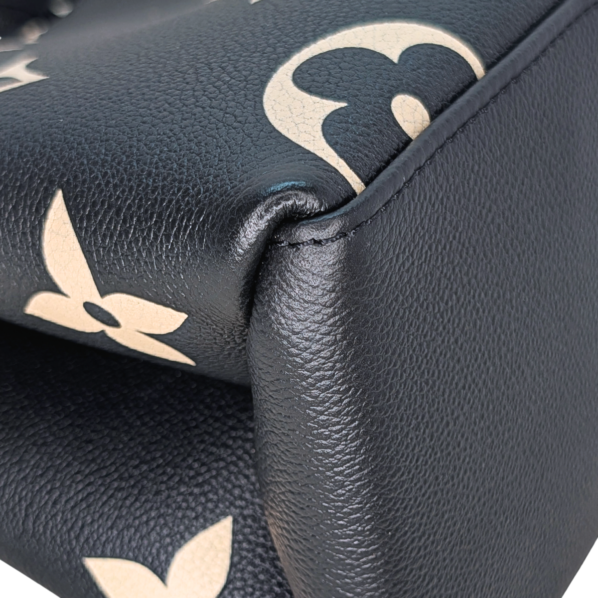 Louis Vuitton Petit Palais Bicolor Handbag