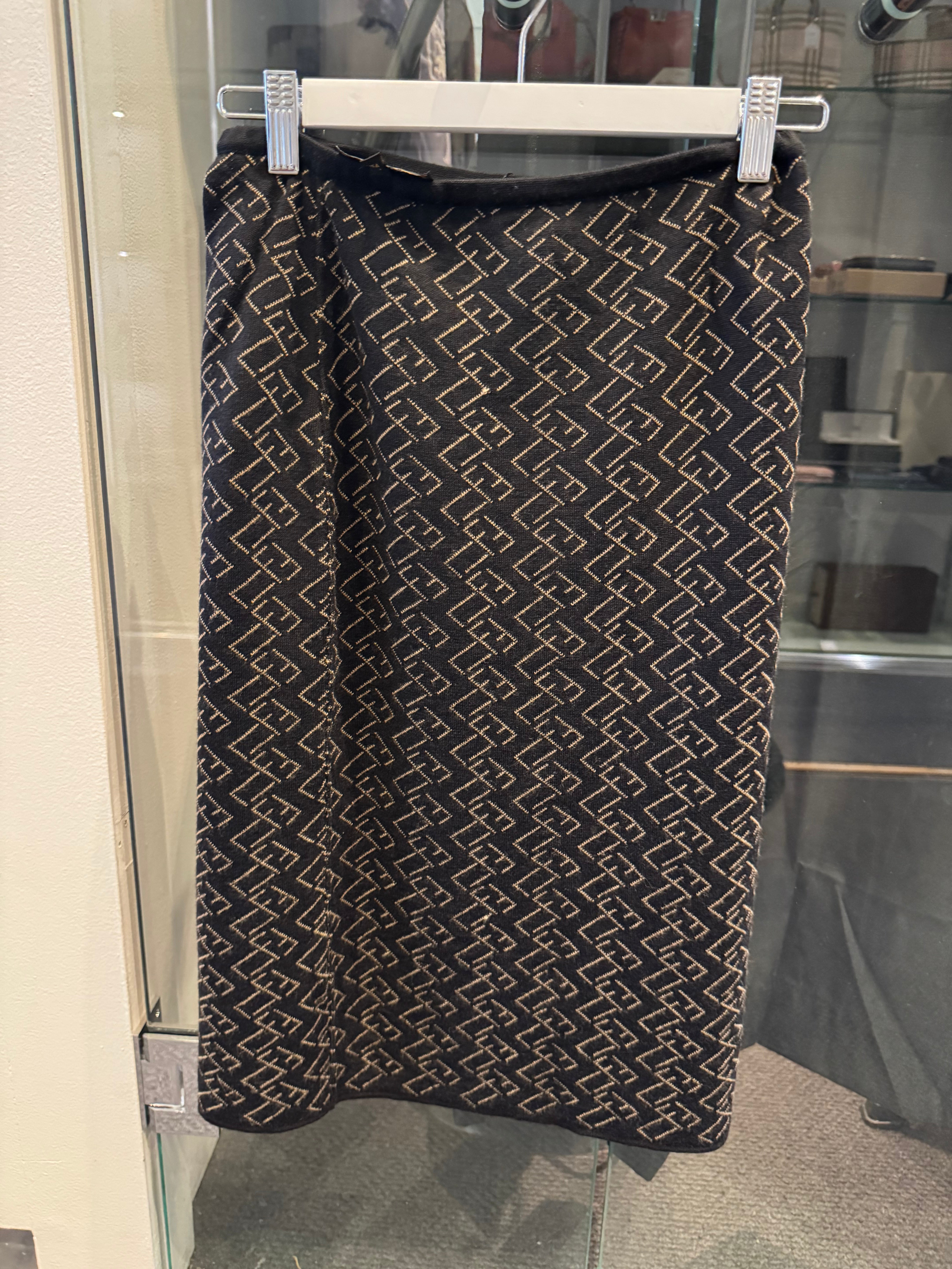 Fendi Skirt Deal of the Day size 42 stretch