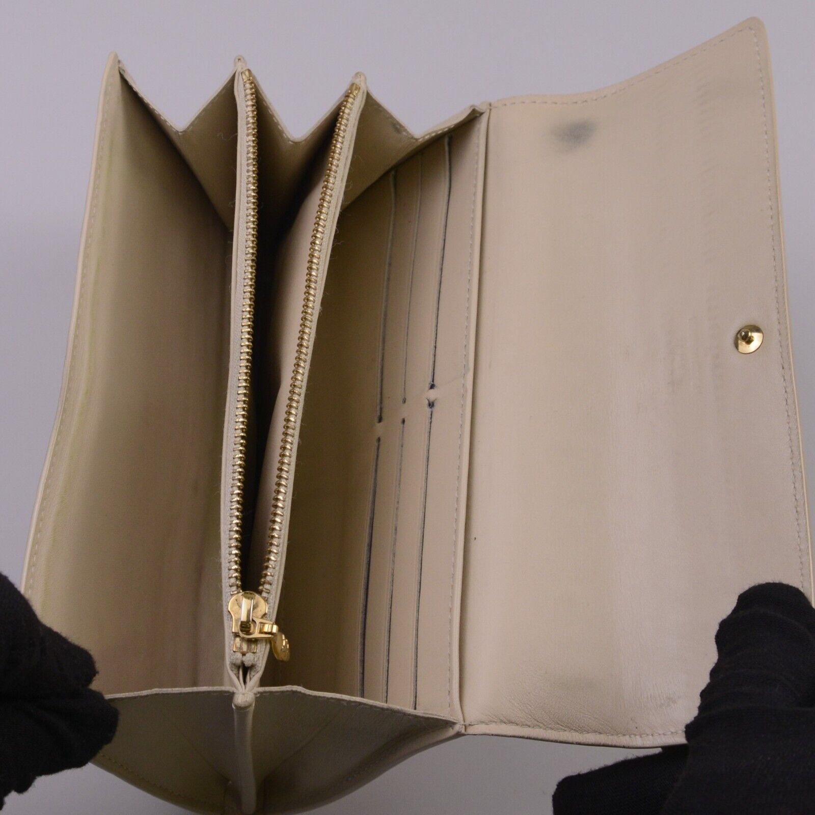 Louis Vuitton Vernis Beige Patent Monogram Continental Wallet