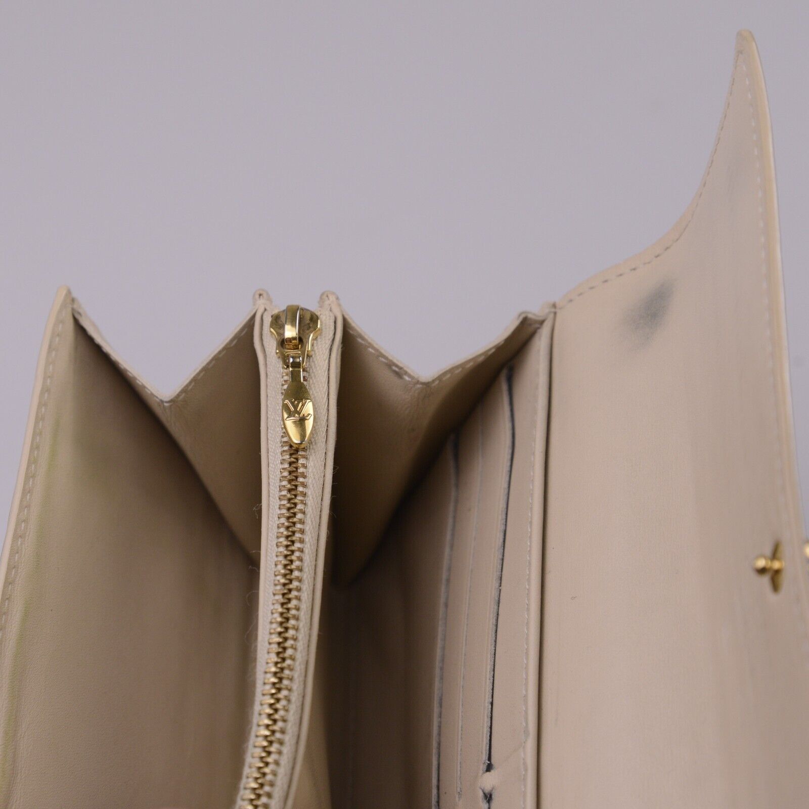 Louis Vuitton Vernis Beige Patent Monogram Continental Wallet