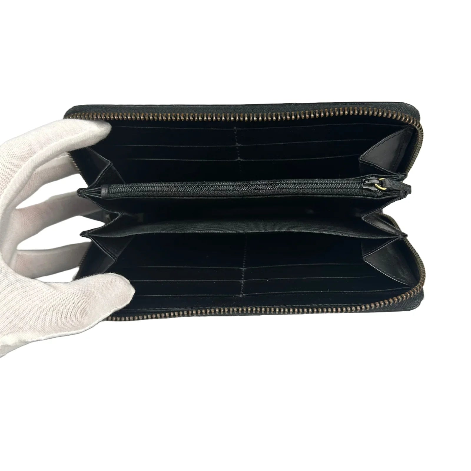 Gucci GG Marmont Zip-Around Long Wallet, Black Matelassé Chevron Leather